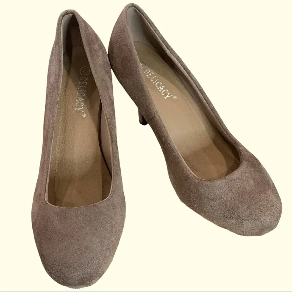 Delicacy shoes. Pumps faux suede leather. Size‎ 8. Warm beige. - Picture 6 of 11